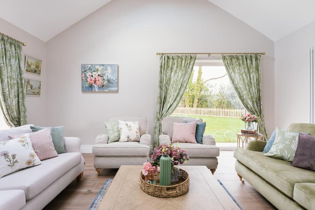 The Farmhouse At Corrstown Village พอร์ตรัช ภายนอก รูปภาพ